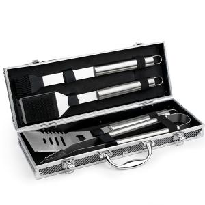 LEOPOLD VIENNA Комплект за барбекю в куфарче - 4 части LEOPOLD VIENNA Комплект за барбекю в куфарче - 4 части