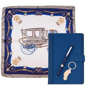 Комплект бележник А5, химикалка, шал и ключодържател Комплект бележник А5, химикалка, шал и ключодържател