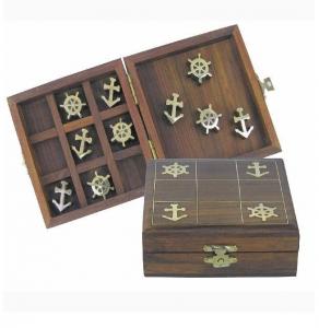 Морски шах в дървена кутия